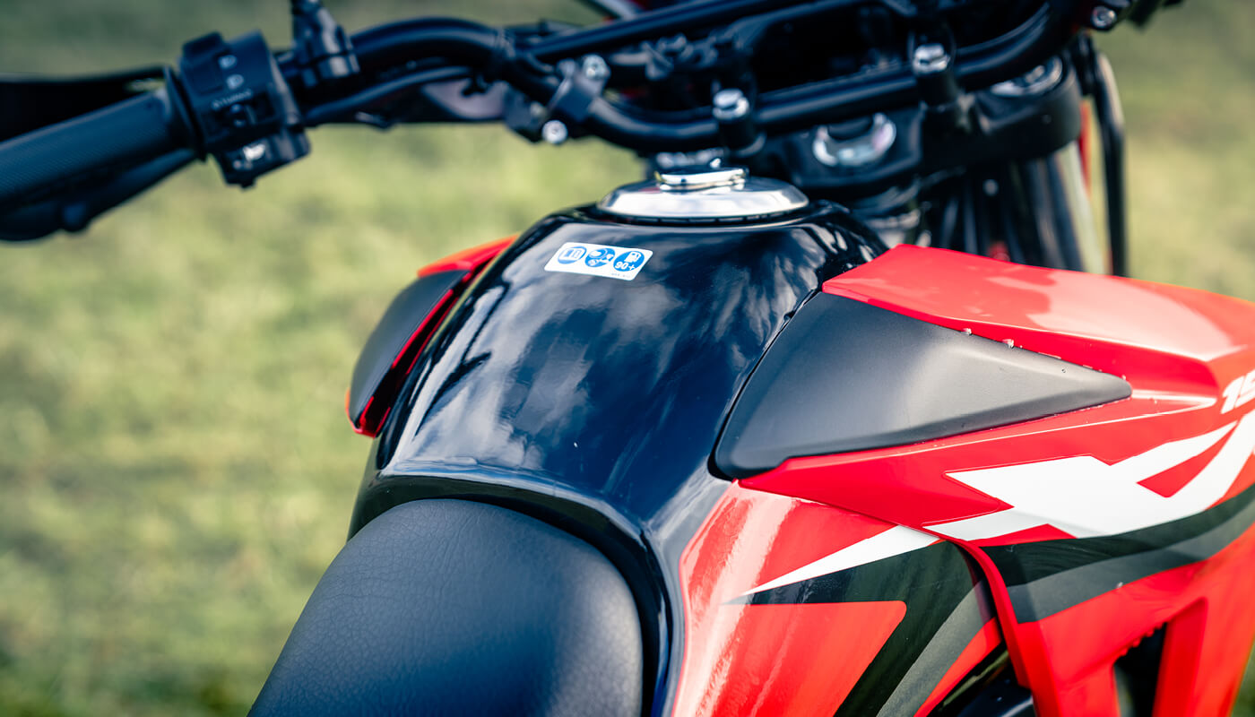 Large Fuel Tanks Farm_2-Wheel_Hub_08_Large_Fuel_Tank