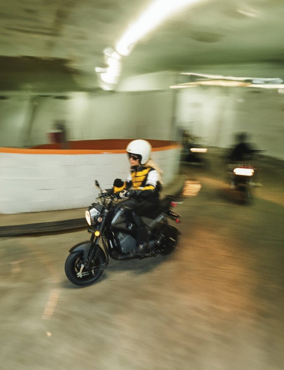 navi-product-page-hero-mobile-1600x2080-01