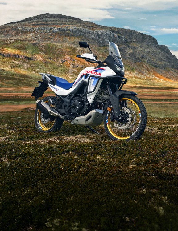 2026-xl750-transalp-e-clutch-product-page-header-mobile-1600-x-2080