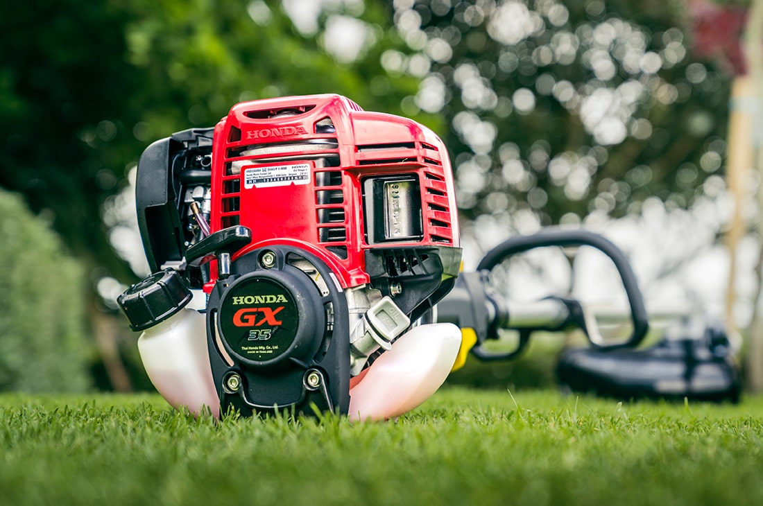 GX35 Brush_Cutters_Learn_More_Page_Grid_IMG3_GX35_1100_x_730